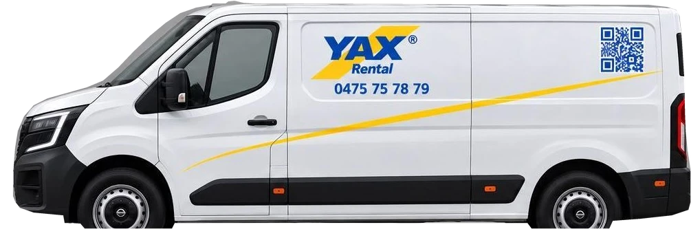 Camionnette Nissan Interstar aux couleurs de YAX Rental, vue de profil